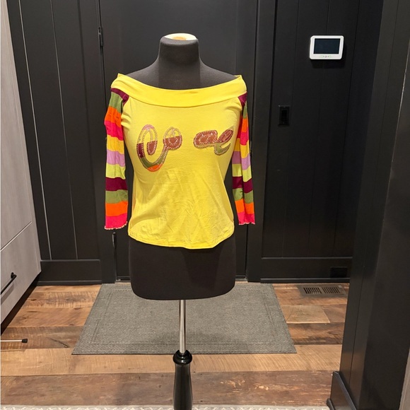 eternzi Tops - Deadstock Eternzi Long Sleeve graphic top - Y2K, made in Hong Kong